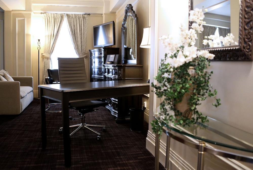 Clarendon Hotel 4*